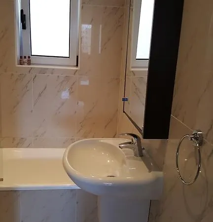Alloggio in famiglia Edovan Homestay Limisso